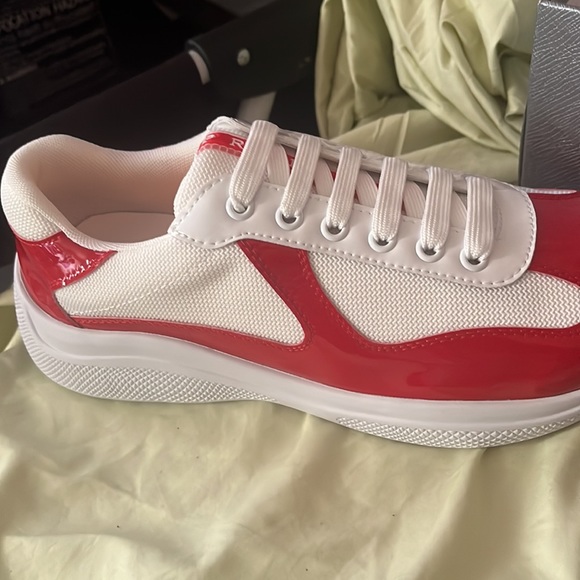 Red Prada American cups - Picture 2 of 3